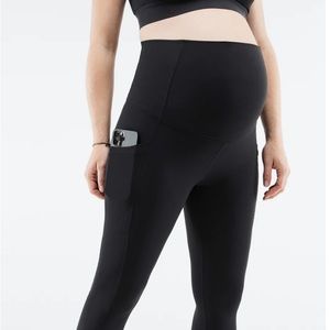 Fabletics maternity leggings size large